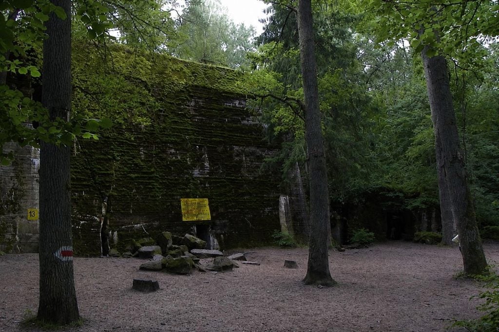 One Day in Poland - Wolfs Lair Private Tour from Warsaw